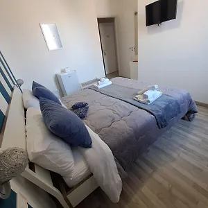 https://bedroom-la-stazione.palermohotels.org