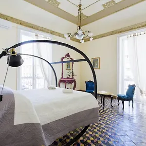 https://artisan-maison.palermohotels.org